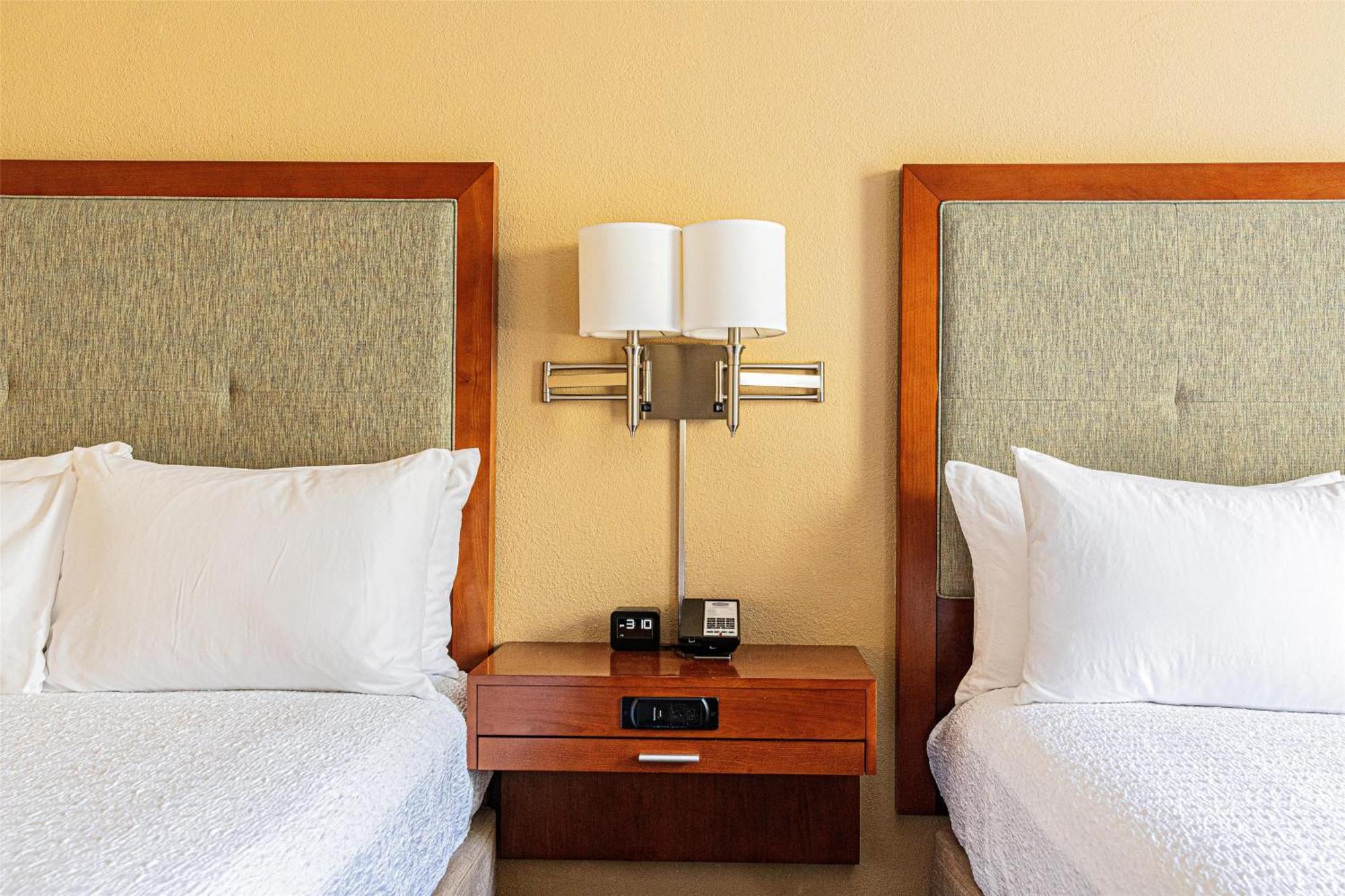 Hampton Inn Charleston-Daniel Island Экстерьер фото